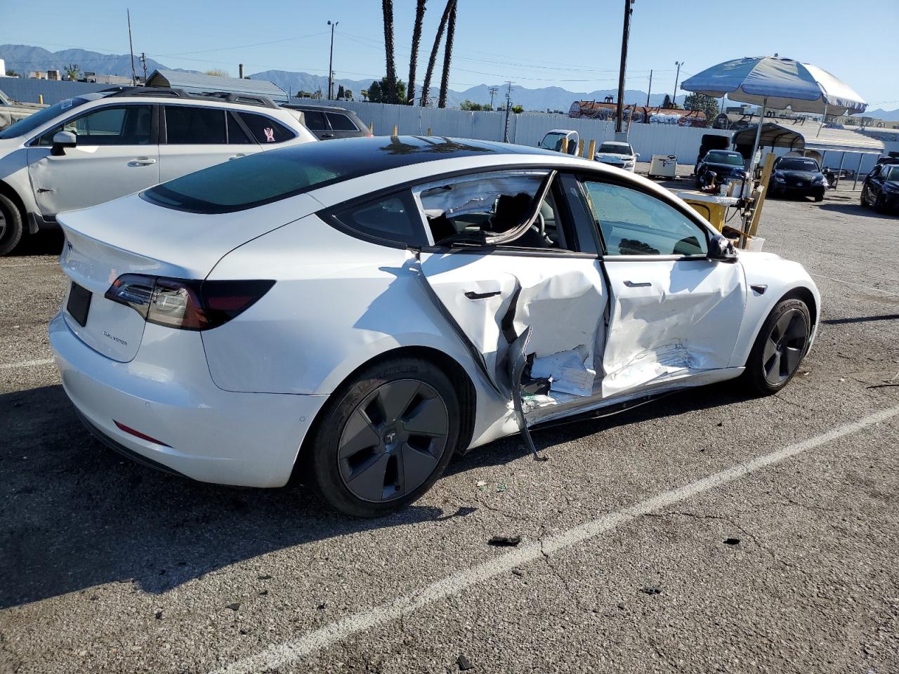 5YJ3E1EB1NF275366 2022 Tesla Model 3