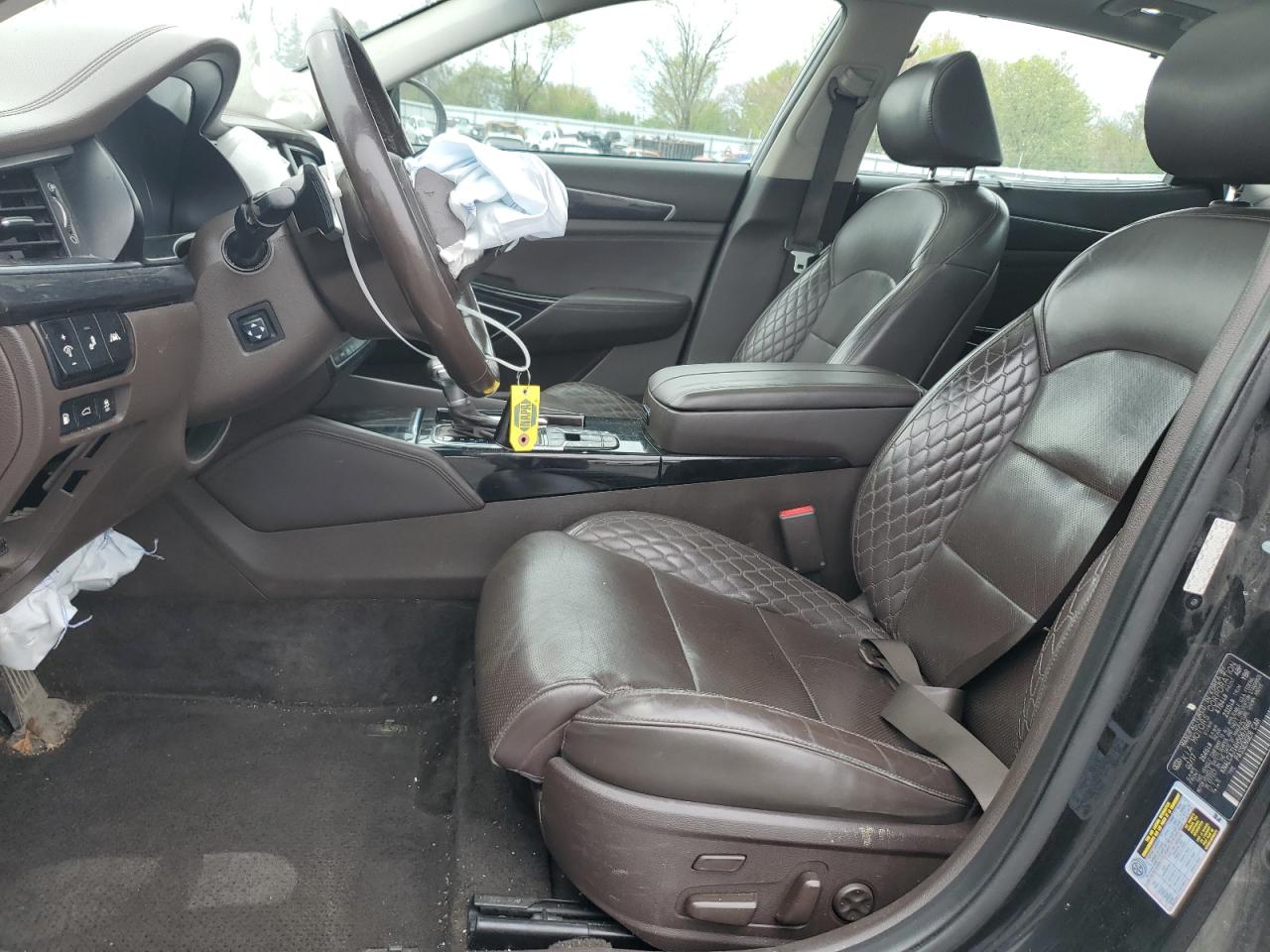 KNALC4J14H5067666 2017 Kia Cadenza Premium