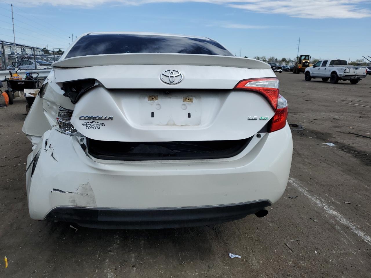 5YFBPRHE4FP189629 2015 Toyota Corolla Eco