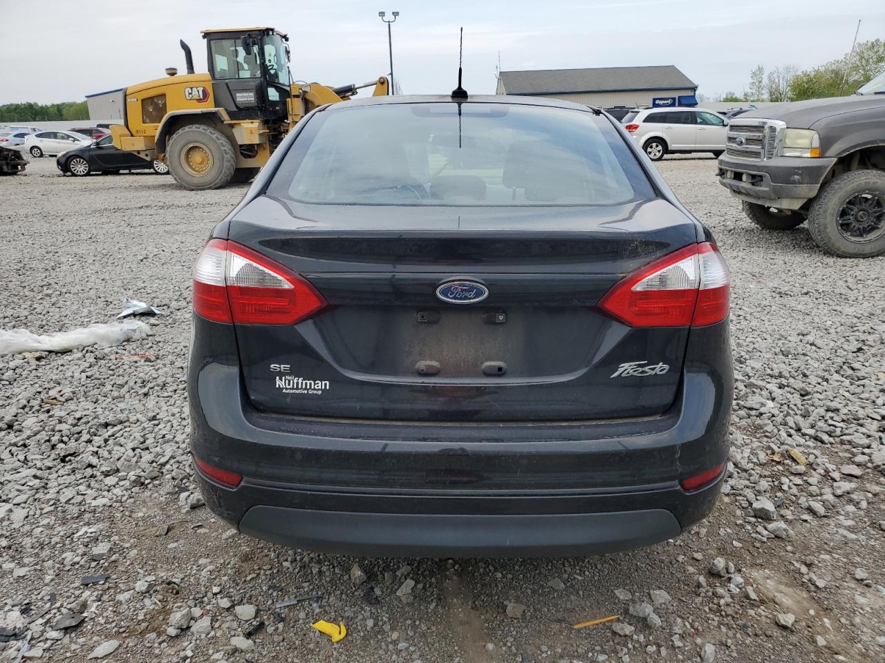 3FADP4BJ2FM101918 2015 Ford Fiesta Se