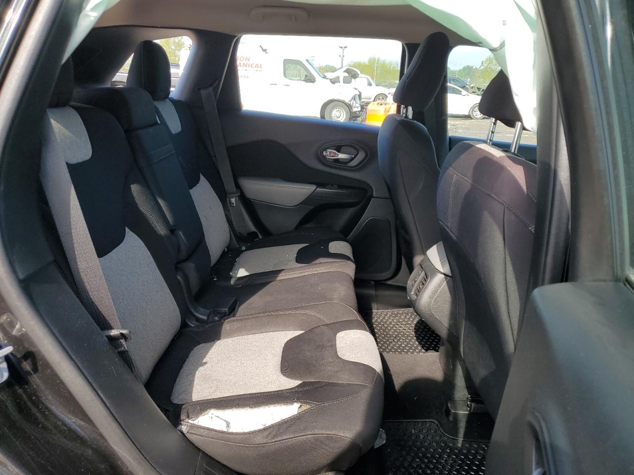 1C4PJLAB4EW217021 2014 Jeep Cherokee Sport