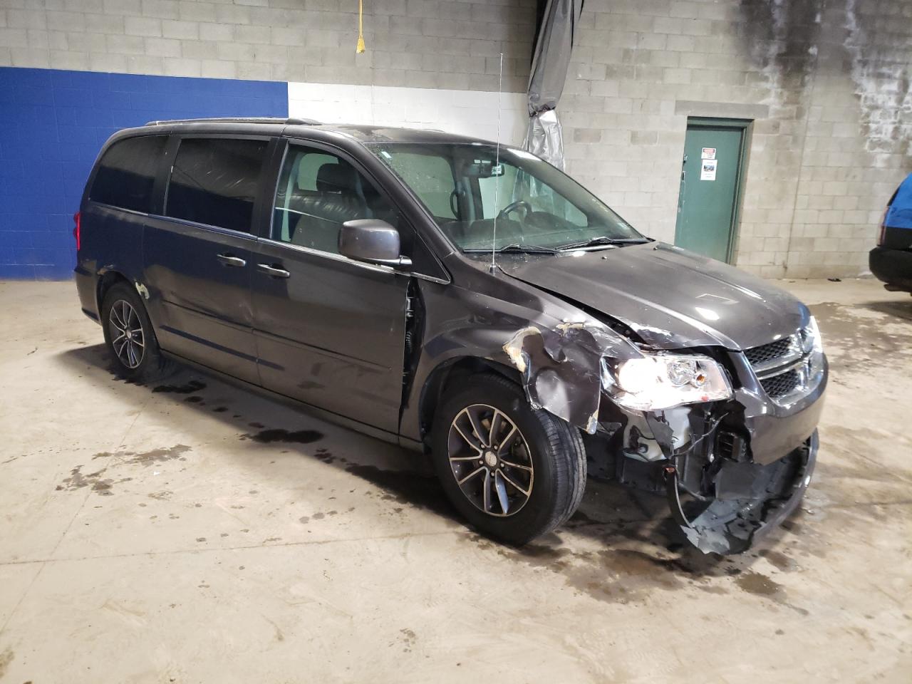 2C4RDGCG7HR838251 2017 Dodge Grand Caravan Sxt