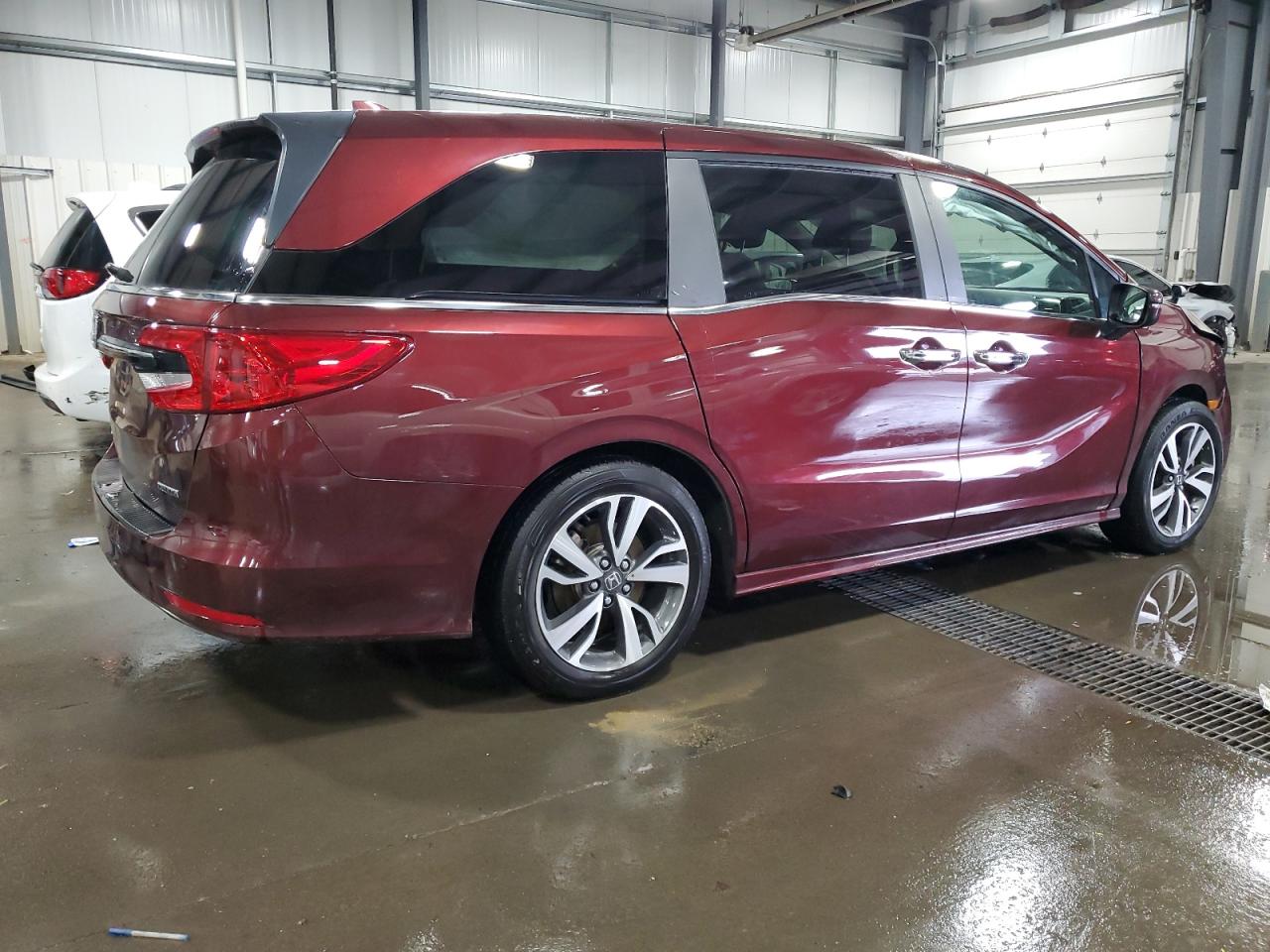 2021 Honda Odyssey Touring vin: 5FNRL6H89MB008729