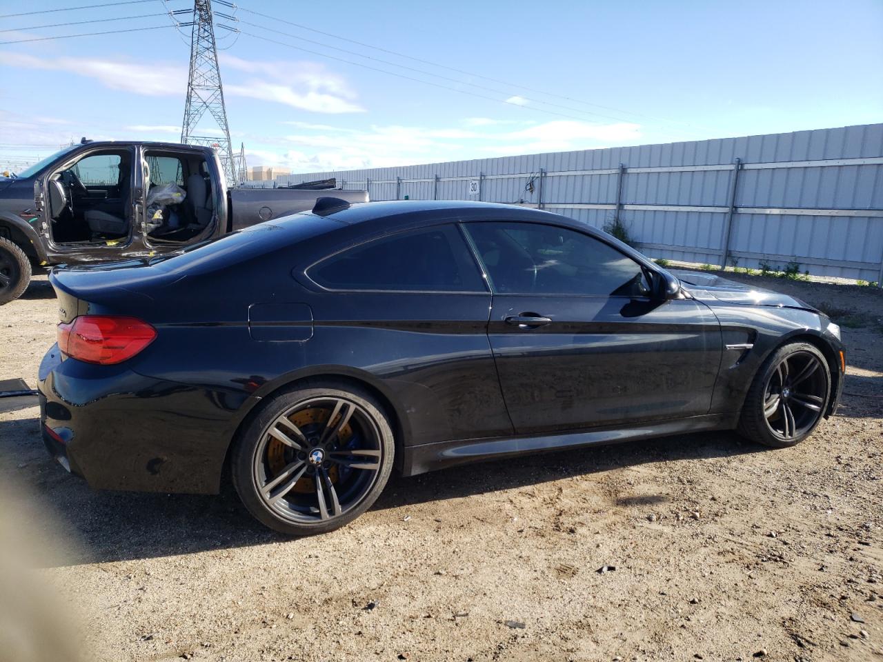 2016 BMW M4 vin: WBS3R9C59GK338082