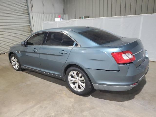 2010 Ford Taurus - Image 2