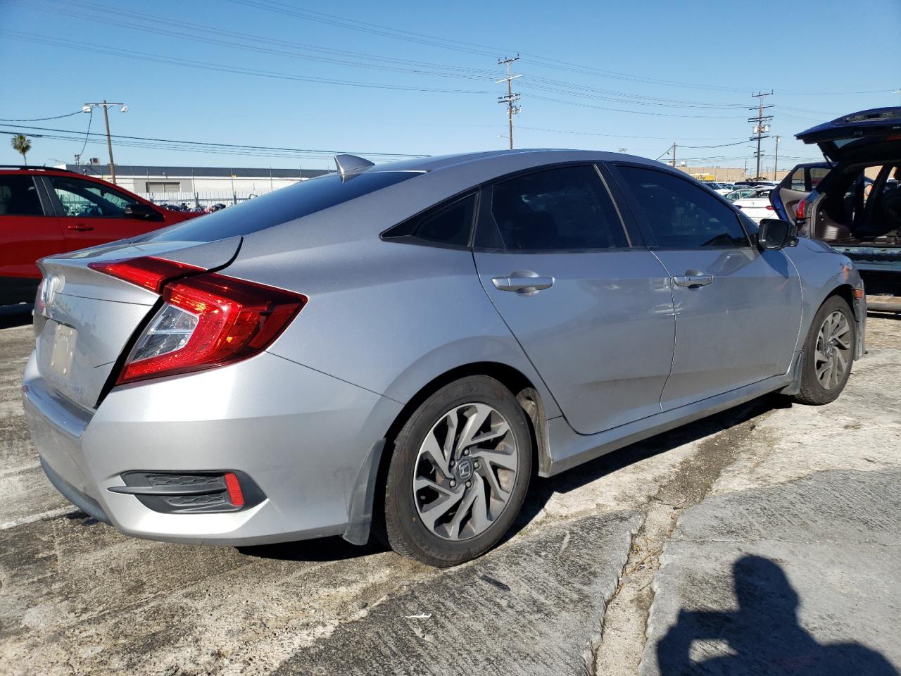 2HGFC2F71JH532082 2018 Honda Civic Ex