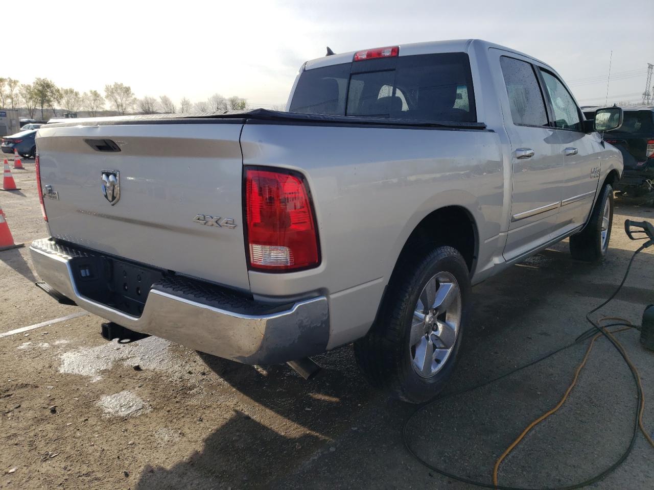 1C6RR7LG5FS549101 2015 Ram 1500 Slt