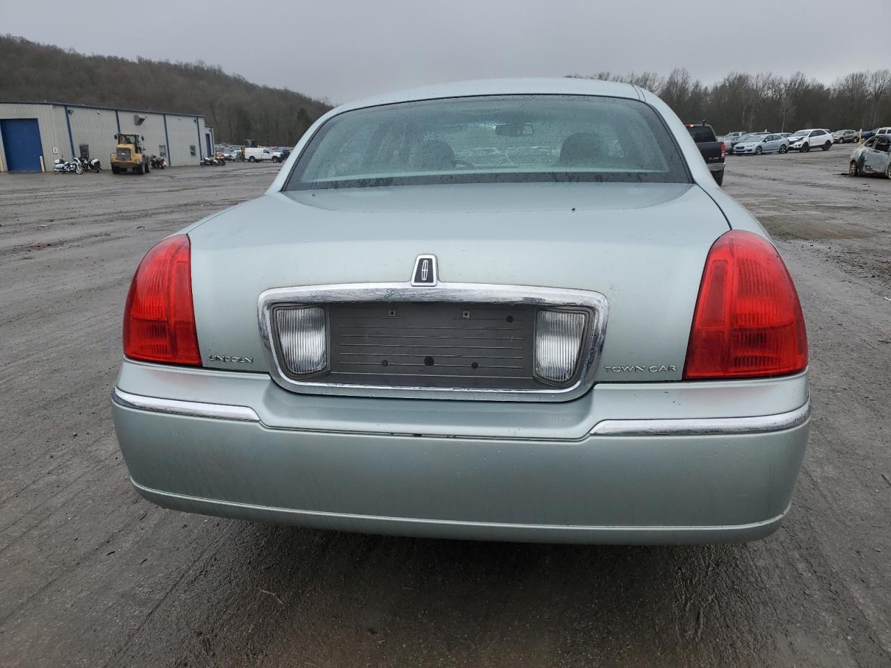 1LNHM82V07Y618599 2007 Lincoln Town Car Signature Limited