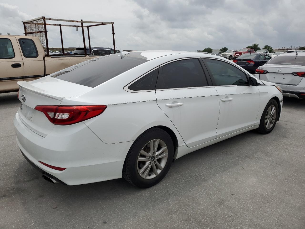 5NPE24AF7HH563720 2017 Hyundai Sonata Se