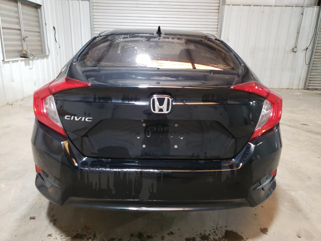 19XFC2F73JE008412 2018 Honda Civic Ex