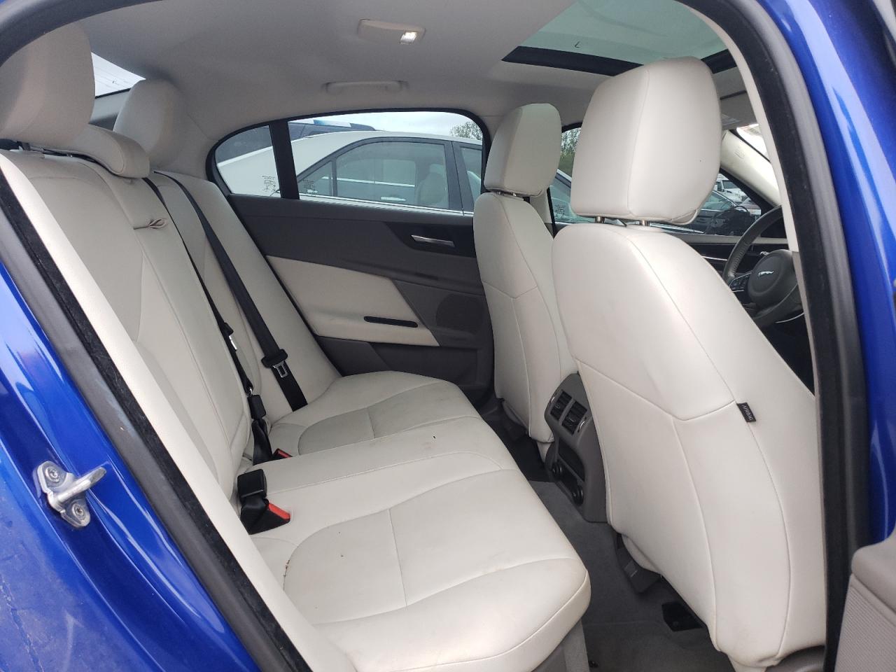 SAJAJ4BV5HA973285 2017 Jaguar Xe Premium