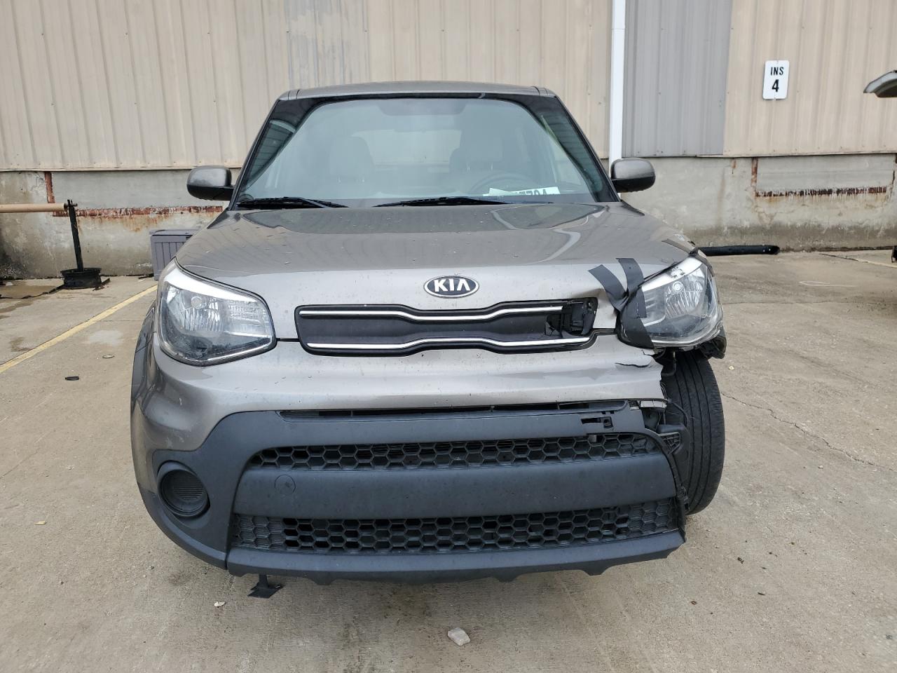 KNDJN2A22H7422470 2017 Kia Soul