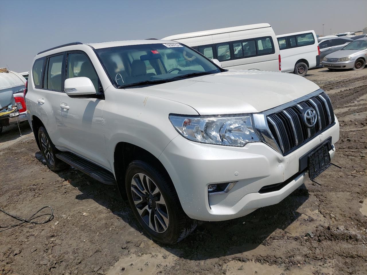 JTEBU3FJ4P5097260 Auction: COPART UAE Lot: 52362204 Location: DUBAI INDUSTRIAL CITY - DUBAI JTEBU3FJ4P5097260 TOYOTA PRADO 2023 WHITE Photo 1