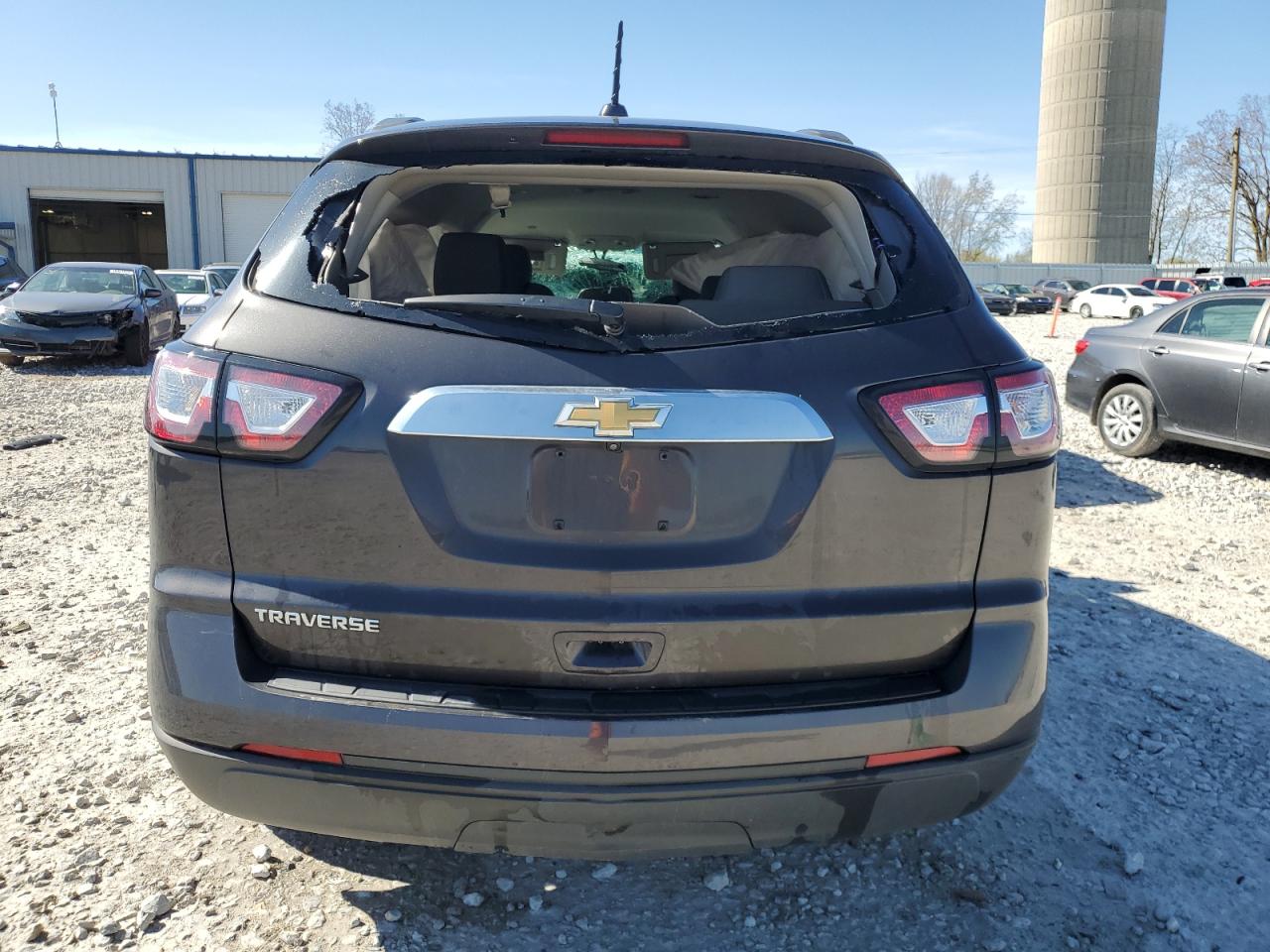 2017 Chevrolet Traverse Ls vin: 1GNKRFKD7HJ214871