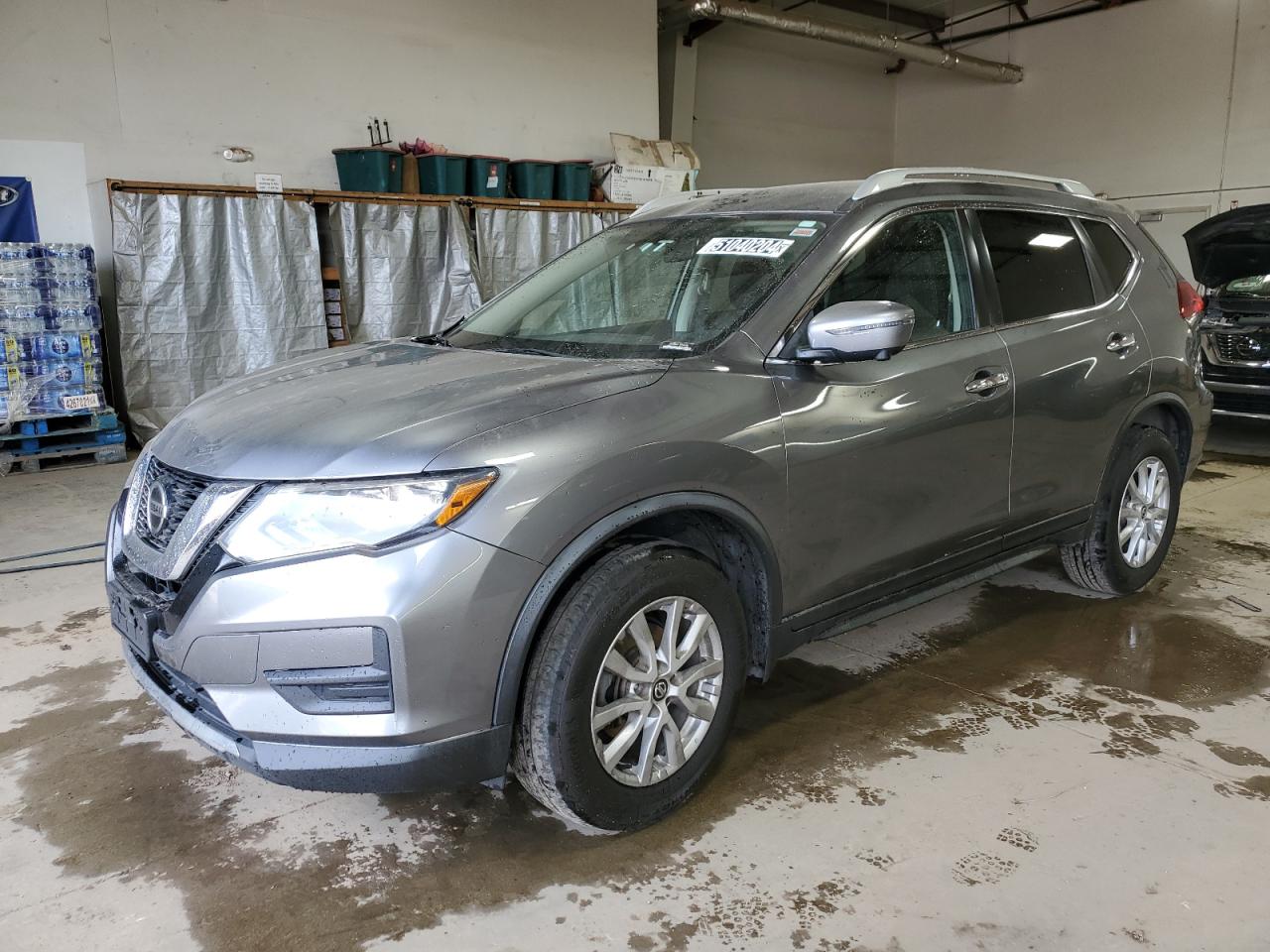 2018 Nissan Rogue S vin: KNMAT2MVXJP616391