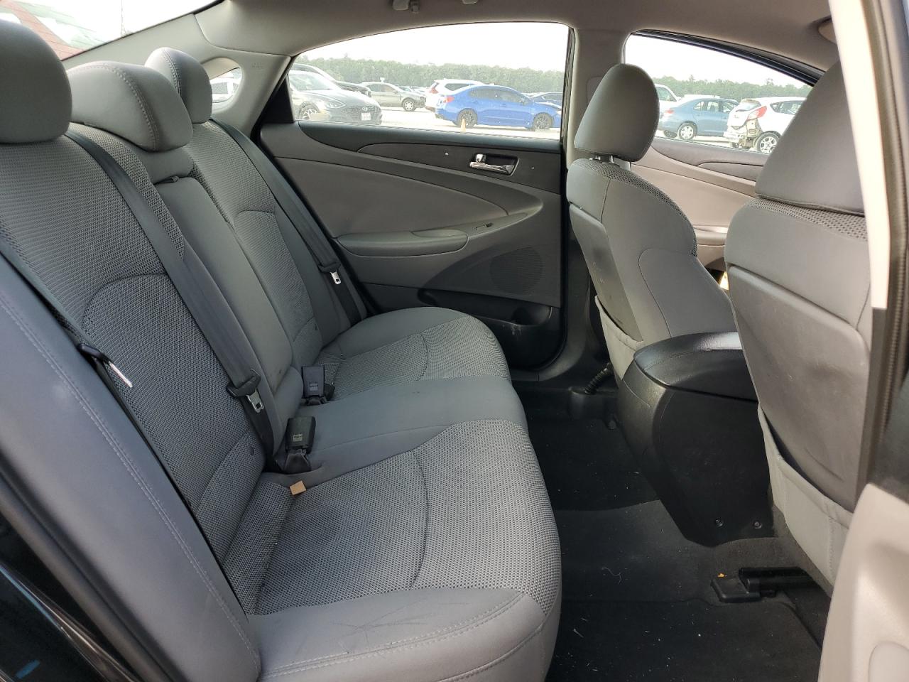 5NPEB4AC2DH811209 2013 Hyundai Sonata Gls