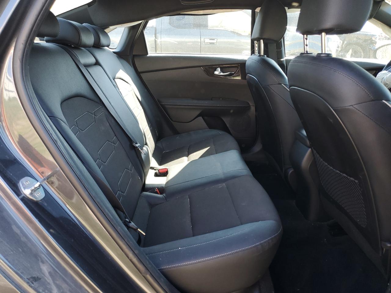 3KPF54AD3PE548581 2023 Kia Forte Gt Line