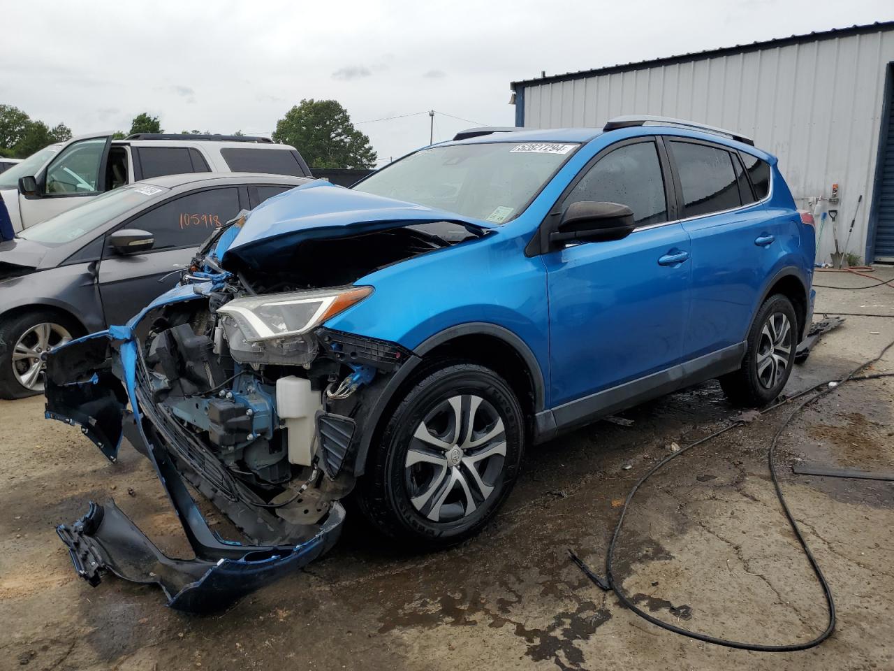 JTMZFREV1JJ745639 2018 Toyota Rav4 Le