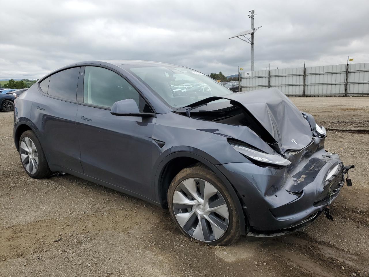 7SAYGDEE3NF421863 2022 Tesla Model Y