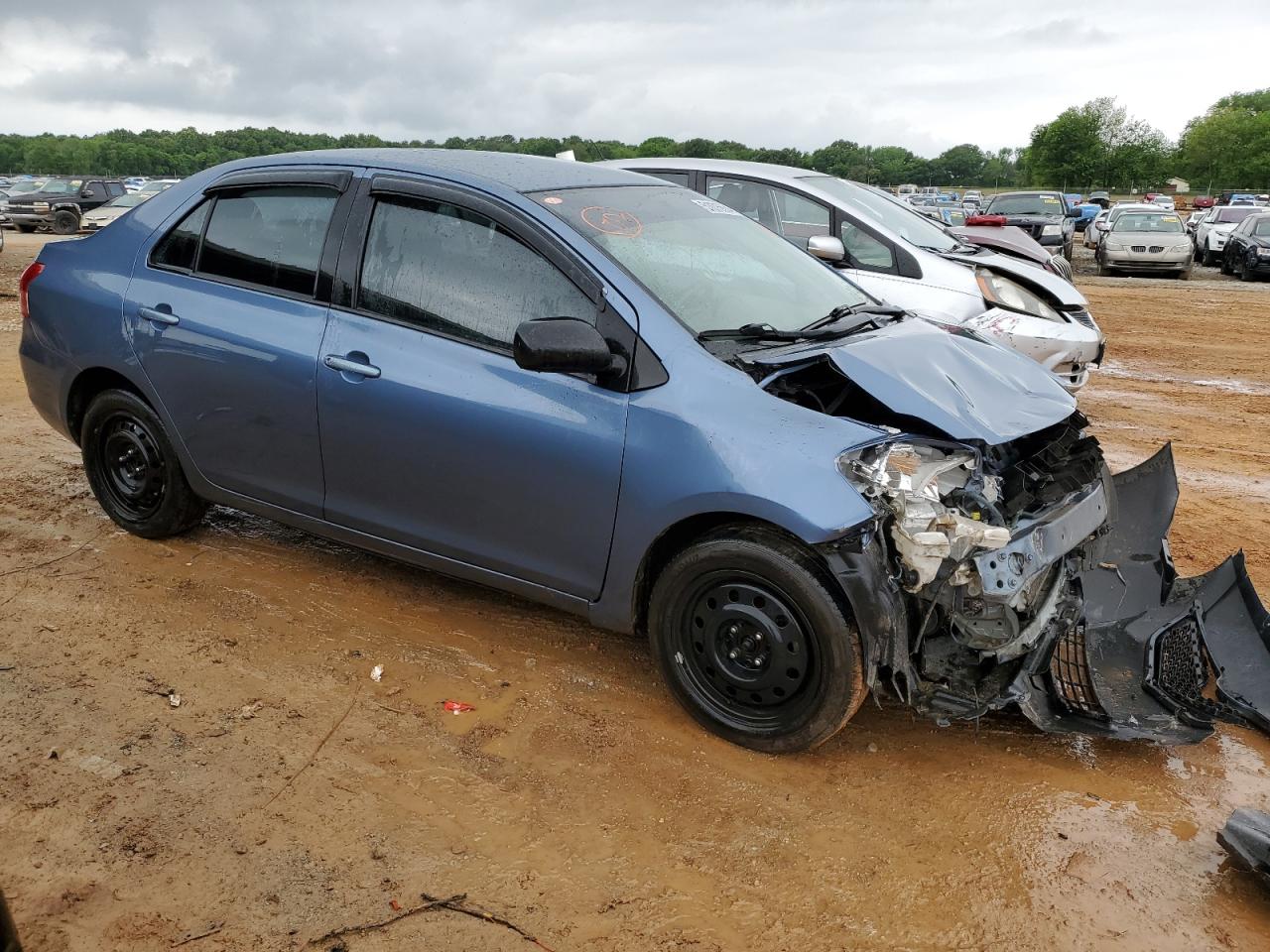 JTDBT4K33B1402624 2011 Toyota Yaris