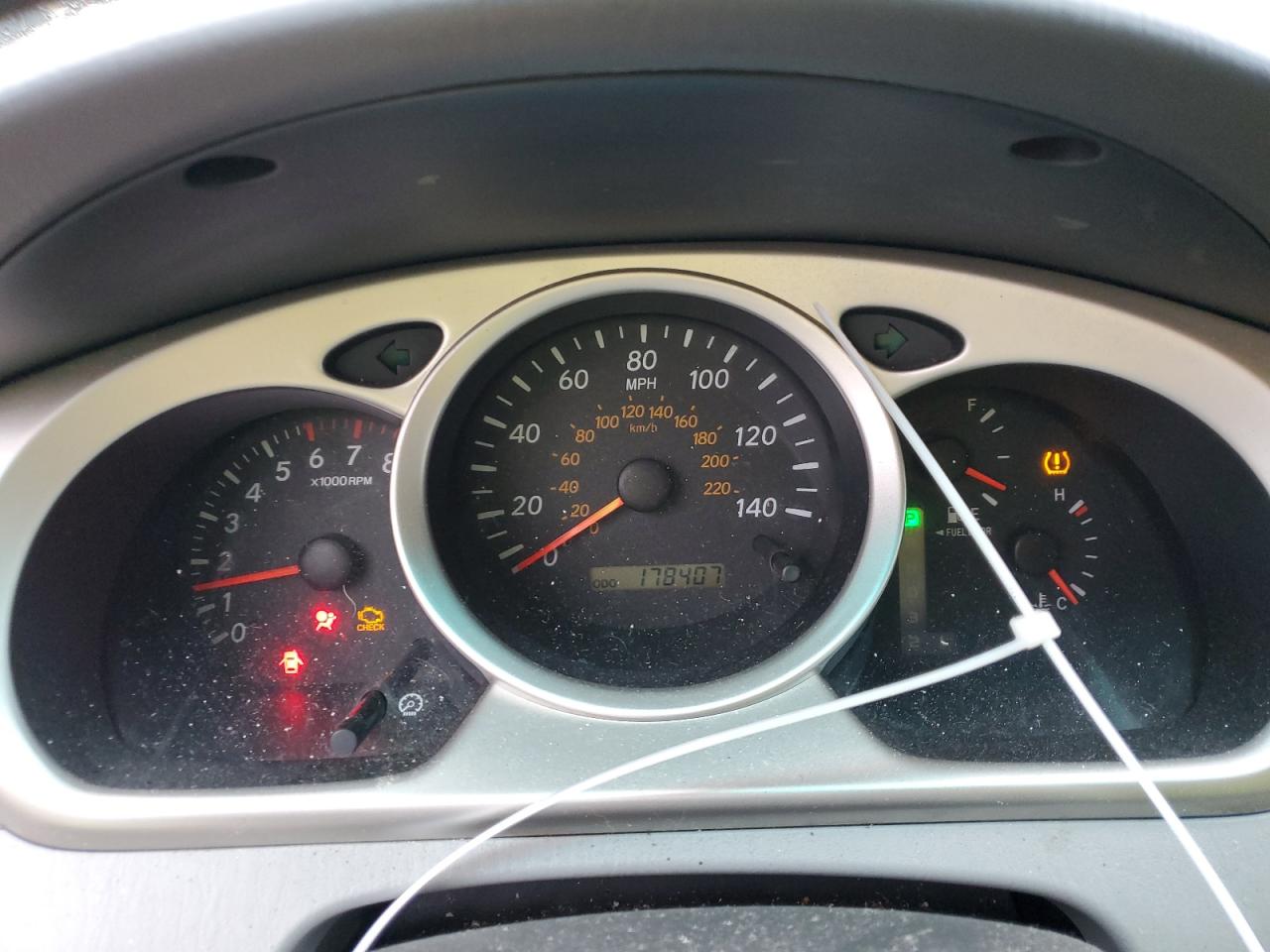 JTEEP21A140050010 2004 Toyota Highlander