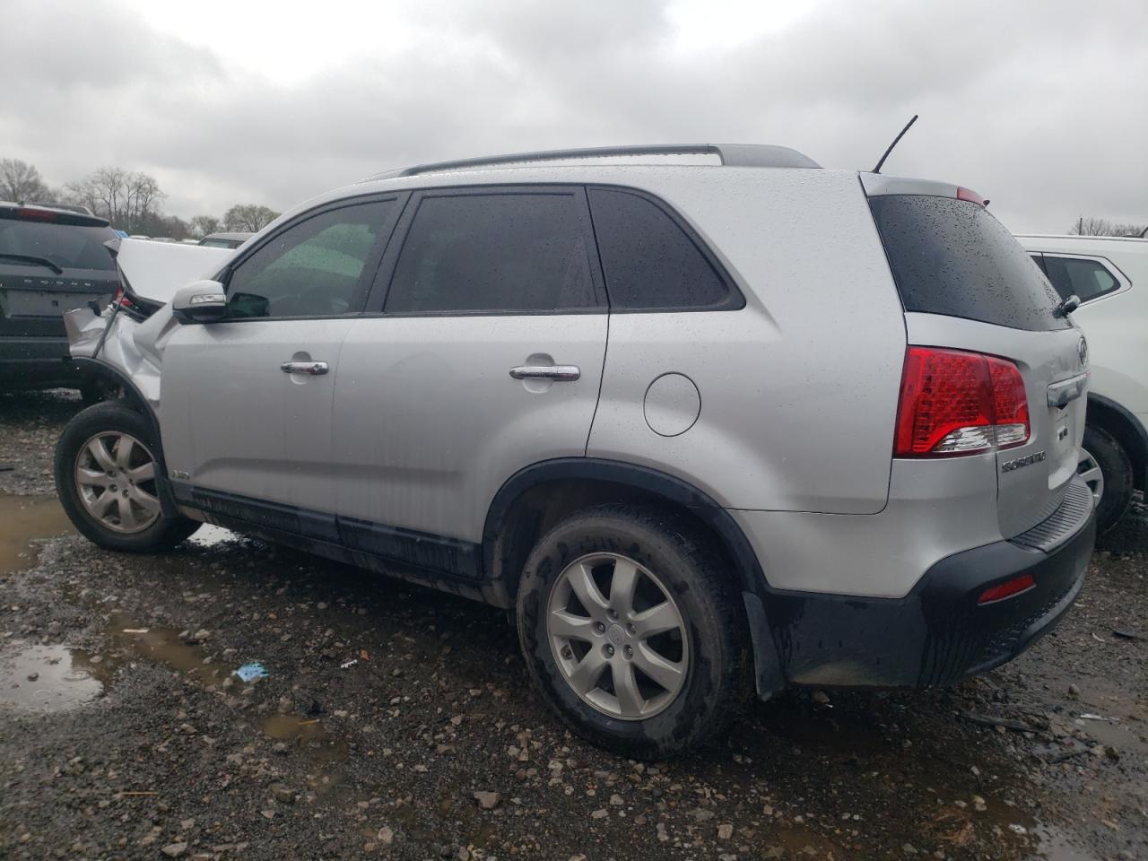 5XYKTDA11BG169102 2011 Kia Sorento Base