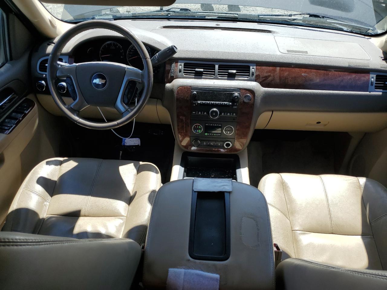 1GNUKBE05AR147323 2010 Chevrolet Tahoe K1500 Lt