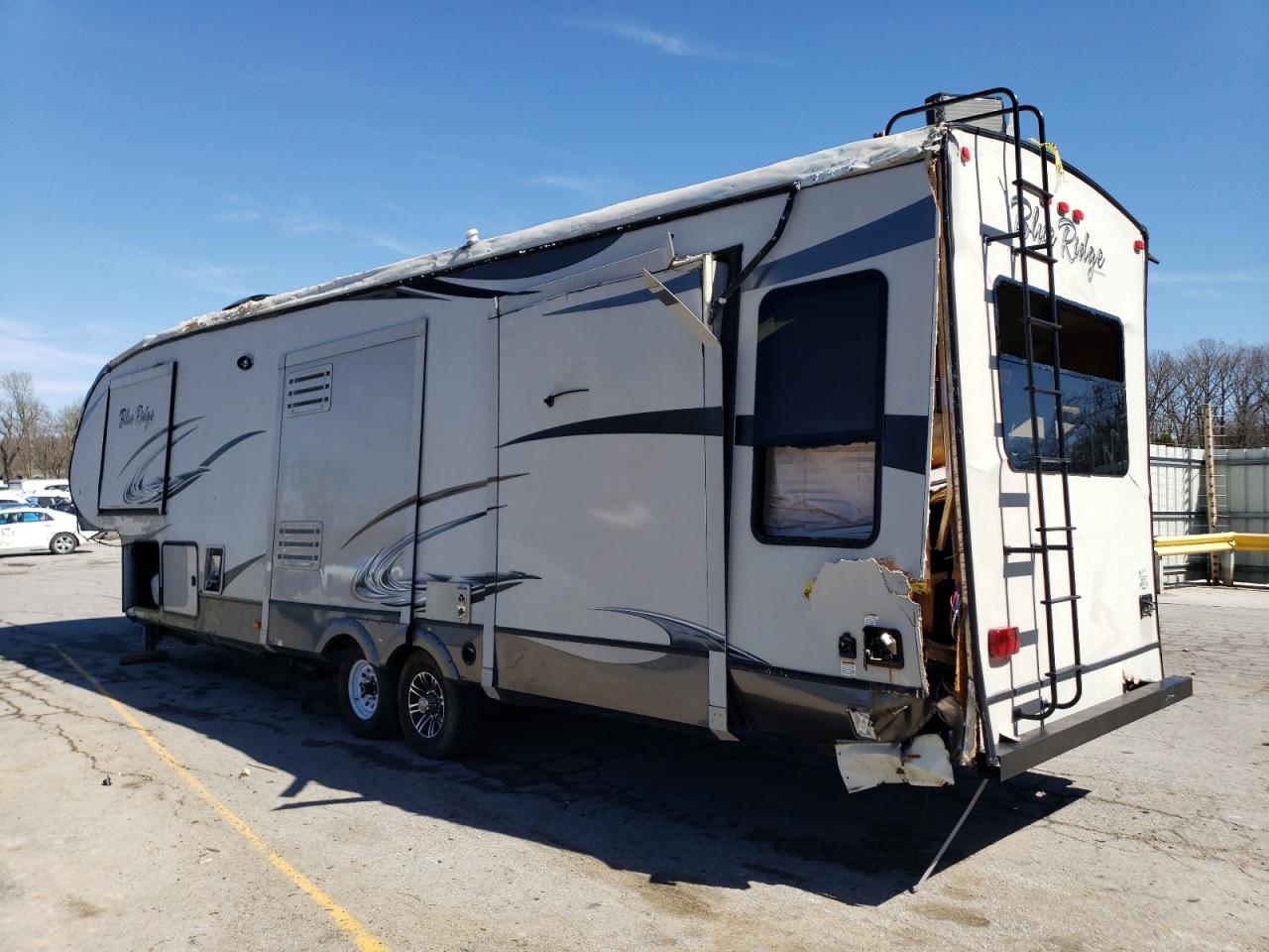 Lot #2770814046 2013 KEYSTONE 5TH WHEEL