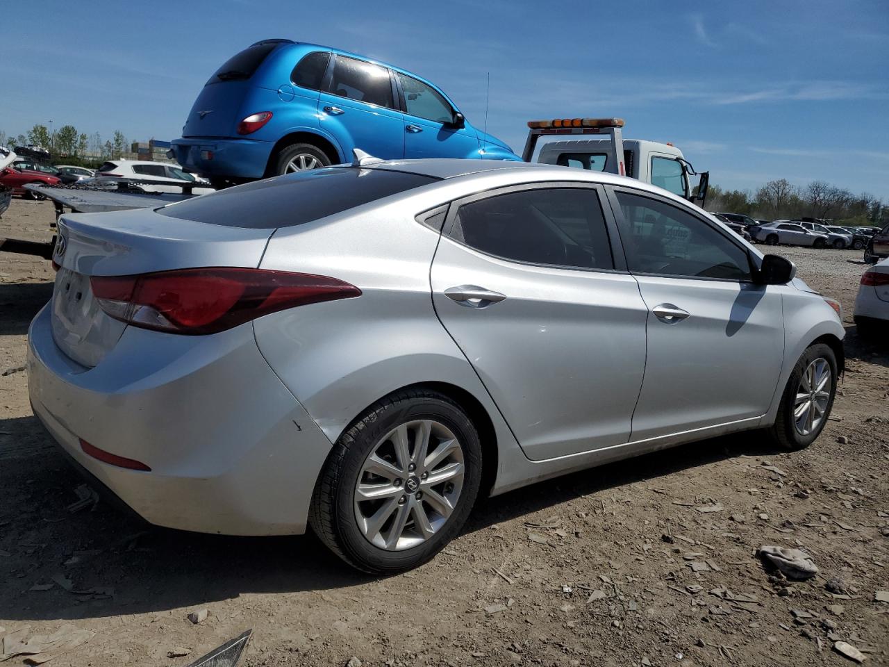 KMHDH4AE2FU415071 2015 Hyundai Elantra Se