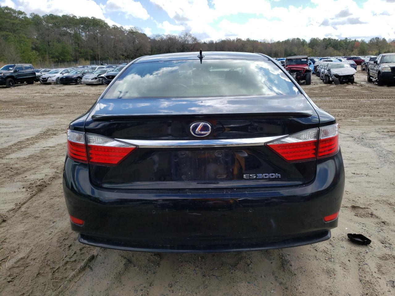 JTHBW1GG9F2099204 2015 Lexus Es 300H