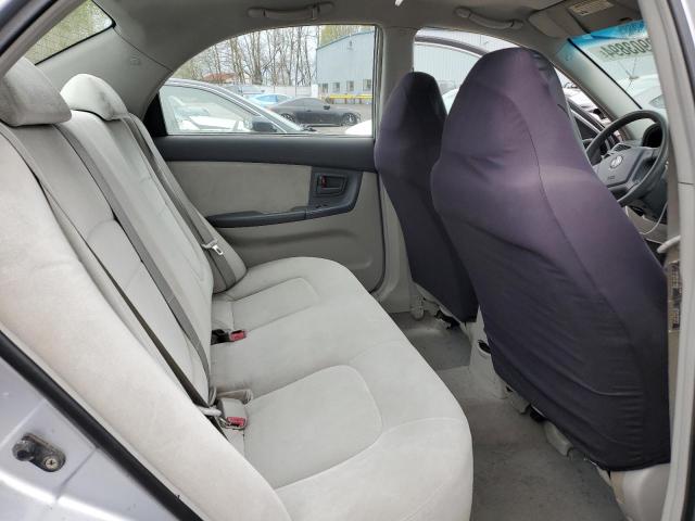 2004 Kia Spectra - Image 10