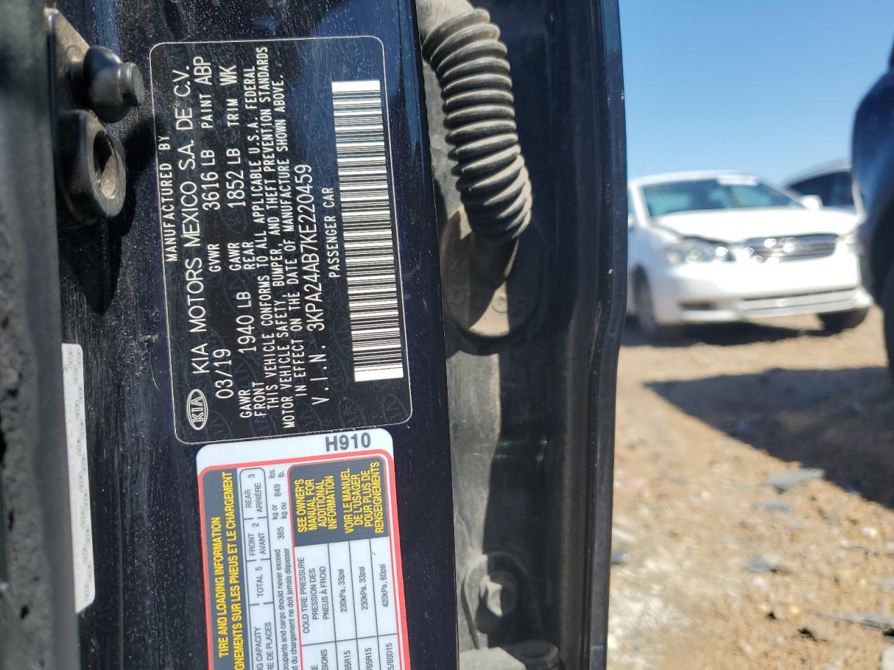 3KPA24AB7KE220459 2019 Kia Rio S