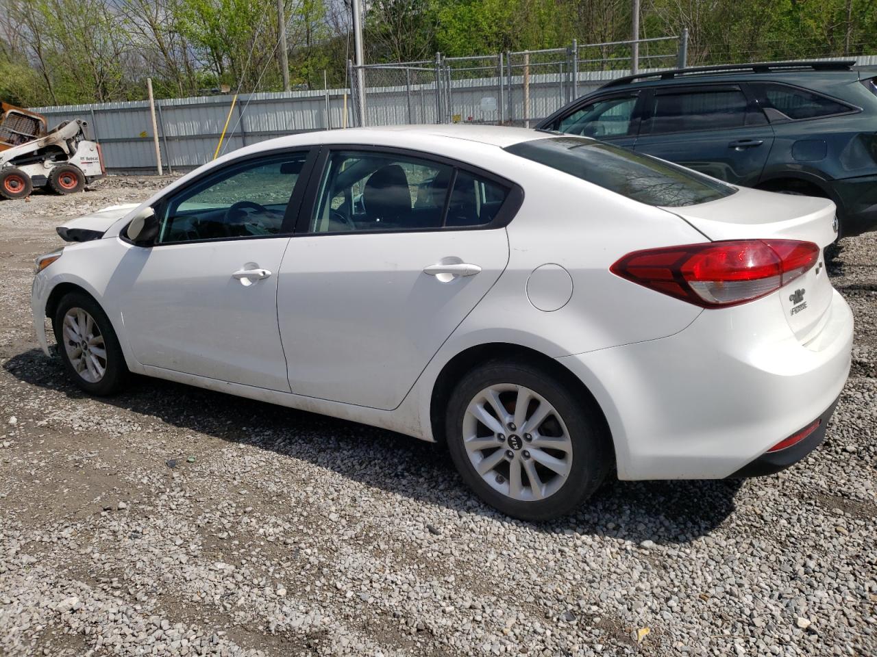 3KPFL4A73HE006138 2017 Kia Forte Lx