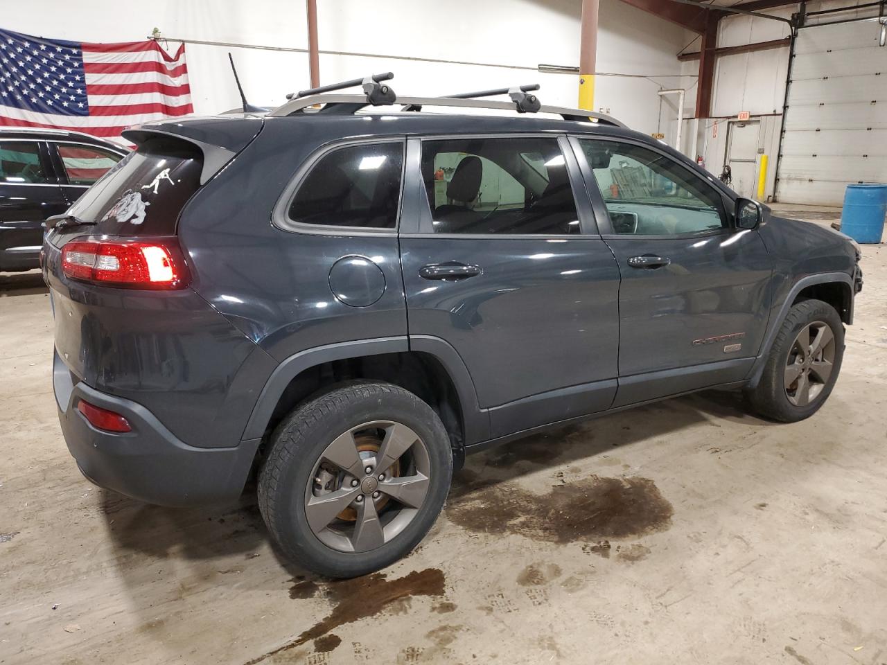 2016 Jeep Cherokee Latitude vin: 1C4PJMCB9GW310042