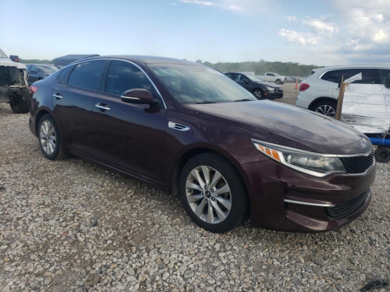 2018 Kia Optima Lx vin: 5XXGT4L39JG265292