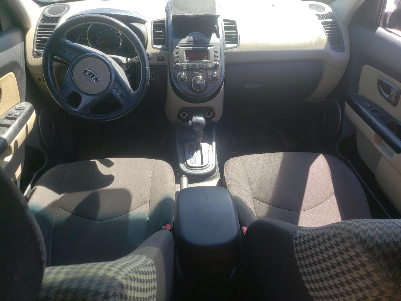 KNDJT2A22A7149283 2010 Kia Soul +