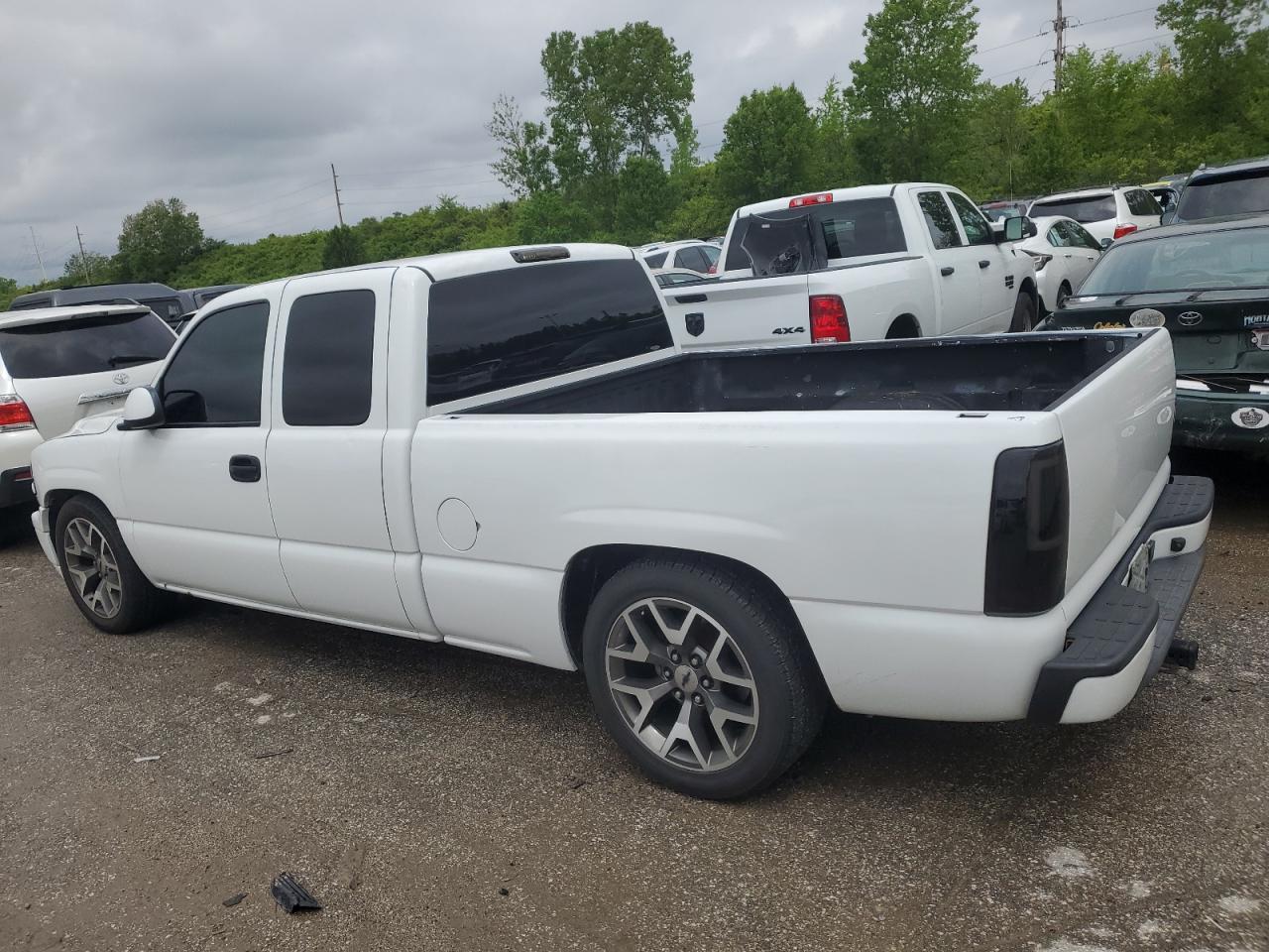 2GCEC19T021356178 2002 Chevrolet Silverado C1500