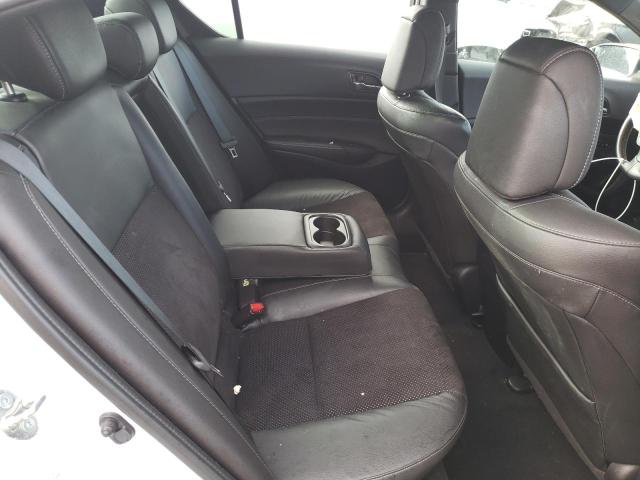 2016 Acura ILX - Image 10