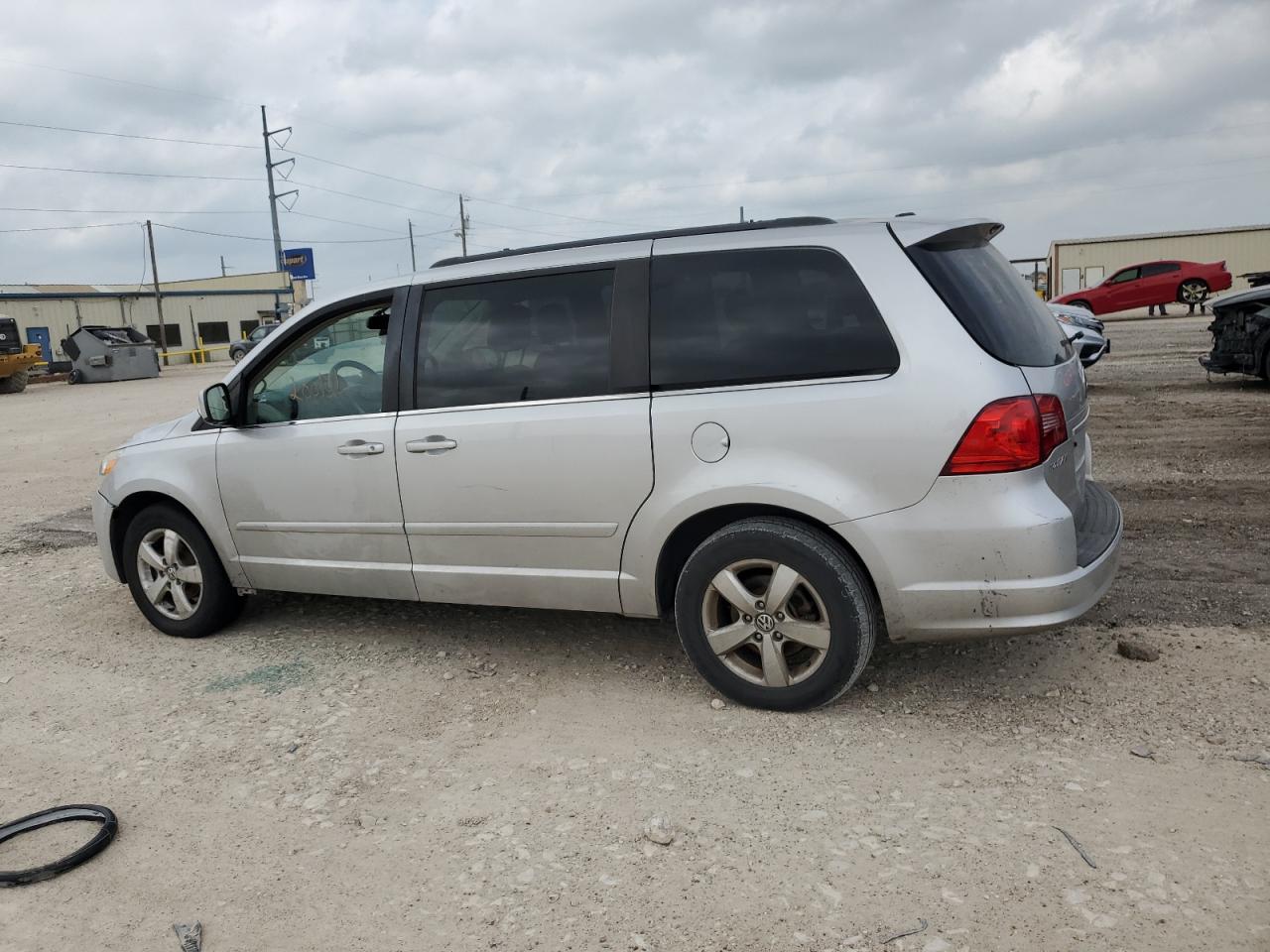 2V4RW3DG7BR767048 2011 Volkswagen Routan Se