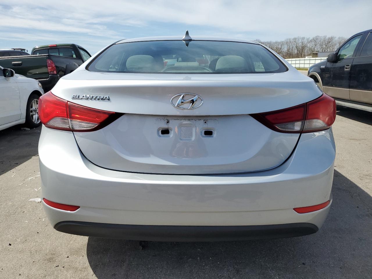 5NPDH4AE1EH523016 2014 Hyundai Elantra Se