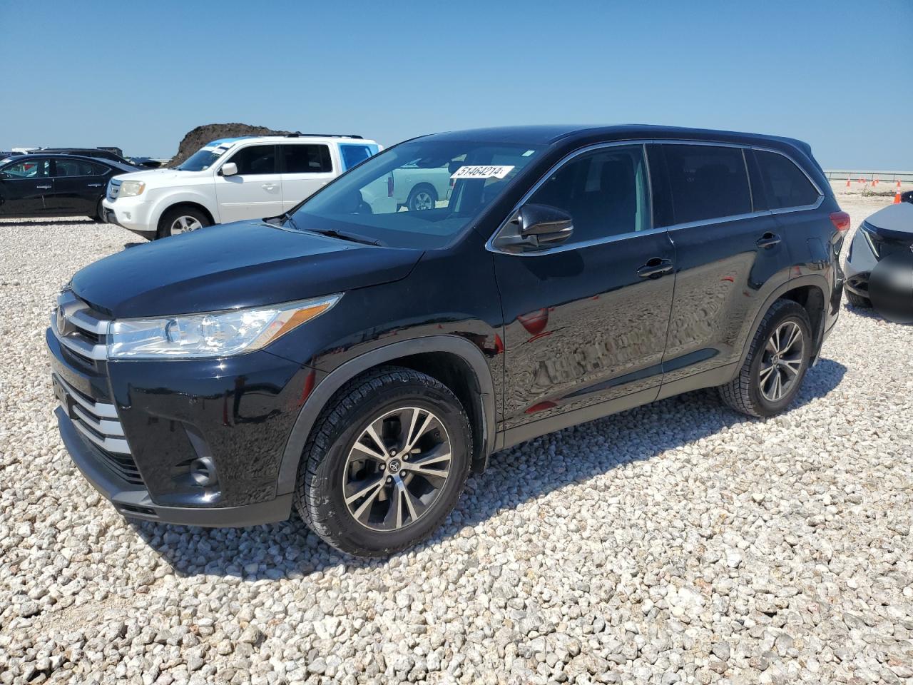 5TDBZRFH3KS723907 2019 Toyota Highlander Le