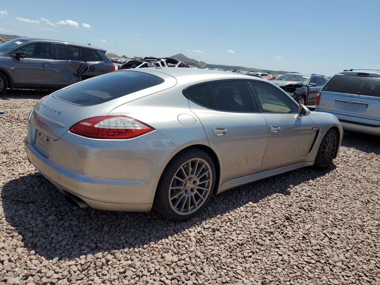 WP0AA2A70CL015514 2012 Porsche Panamera 2