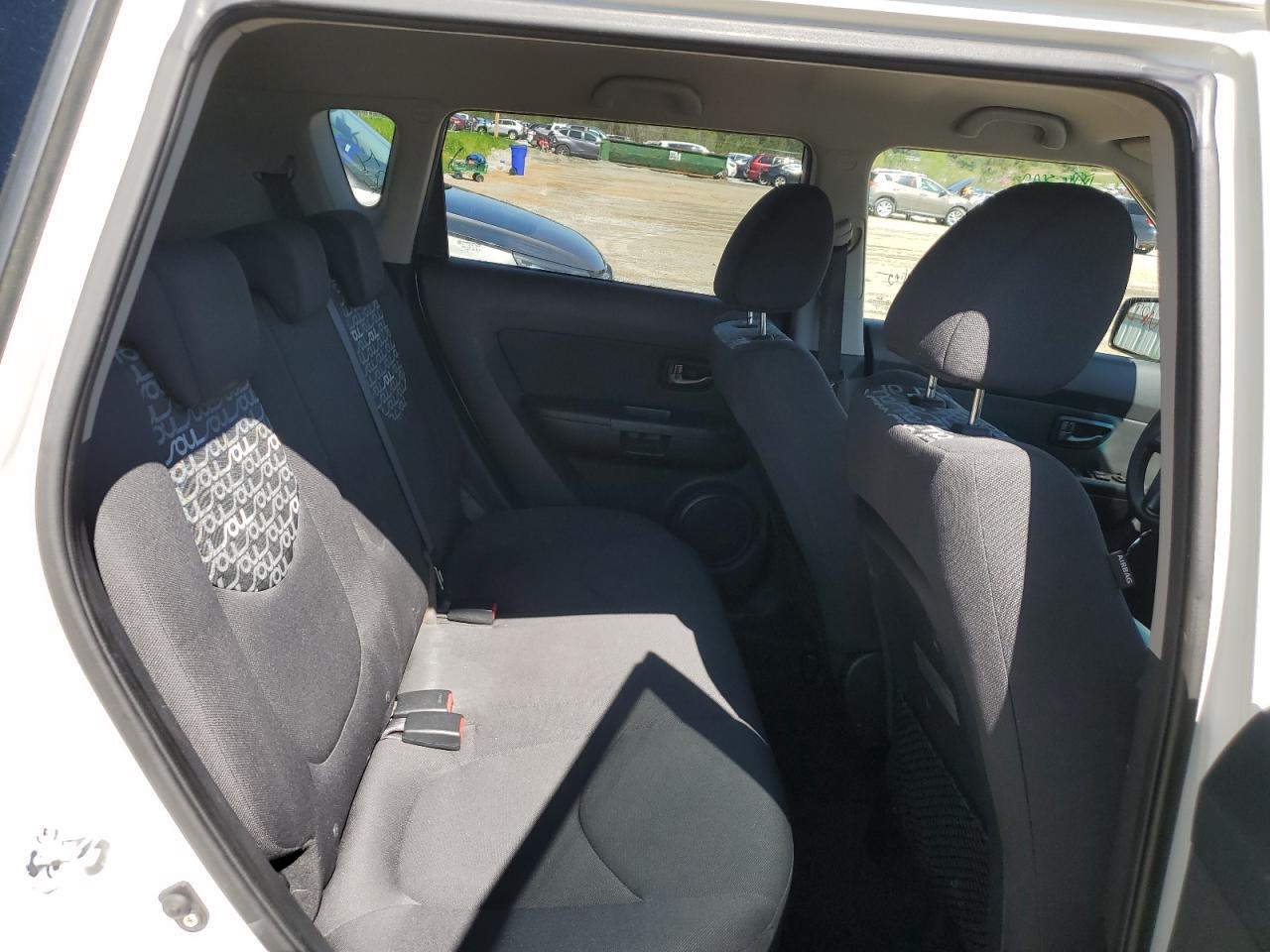 KNDJT2A26A7115993 2010 Kia Soul +