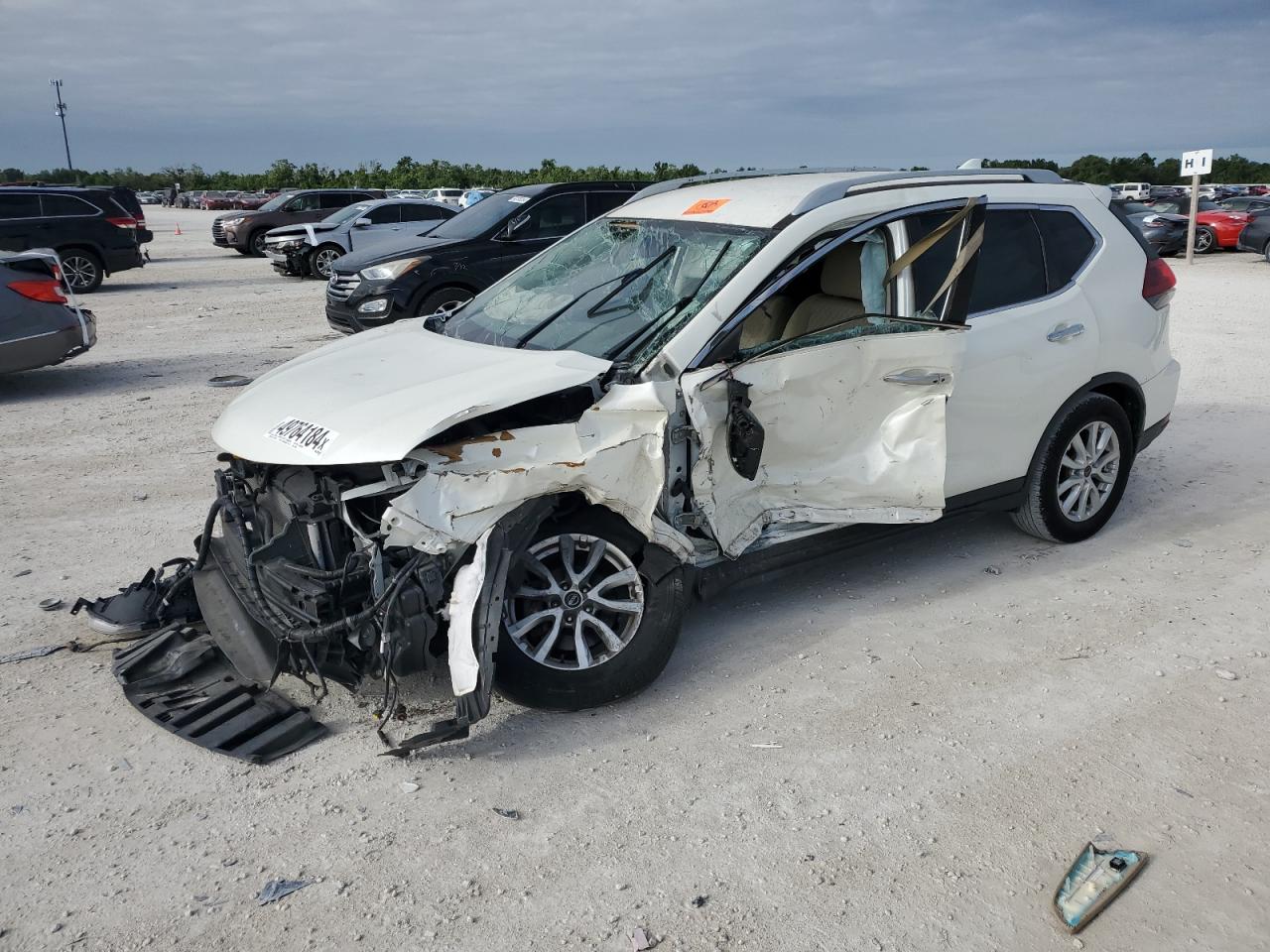 2018 Nissan Rogue S vin: 5N1AT2MT1JC794871