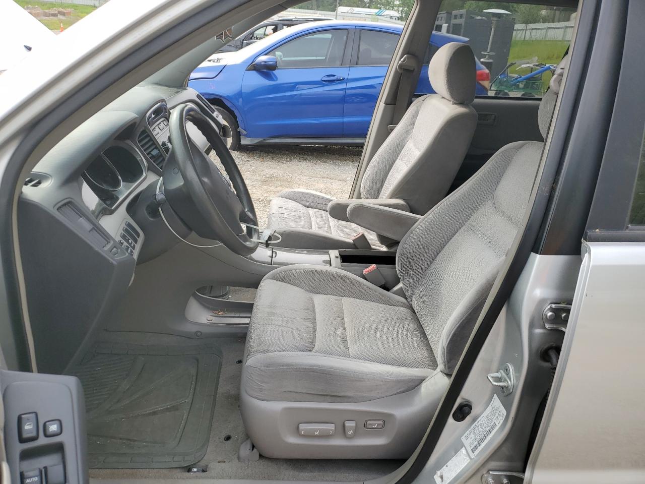 JTEGF21A230075492 2003 Toyota Highlander Limited