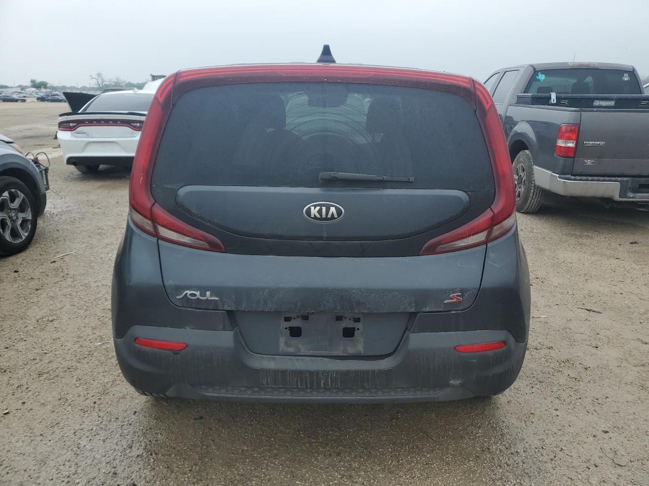 KNDJ23AU8L7060377 2020 Kia Soul Lx