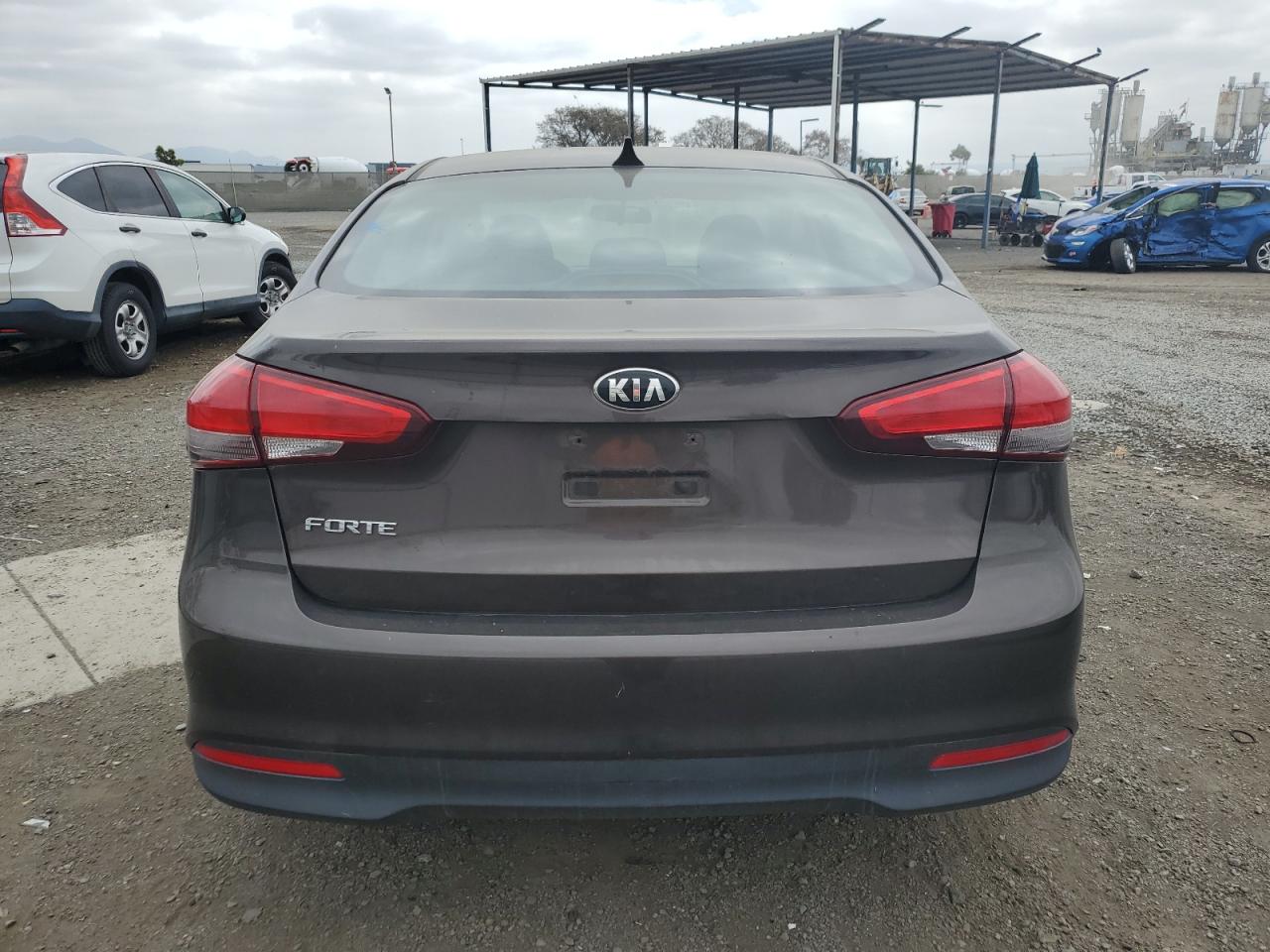3KPFK4A76JE227306 2018 Kia Forte Lx