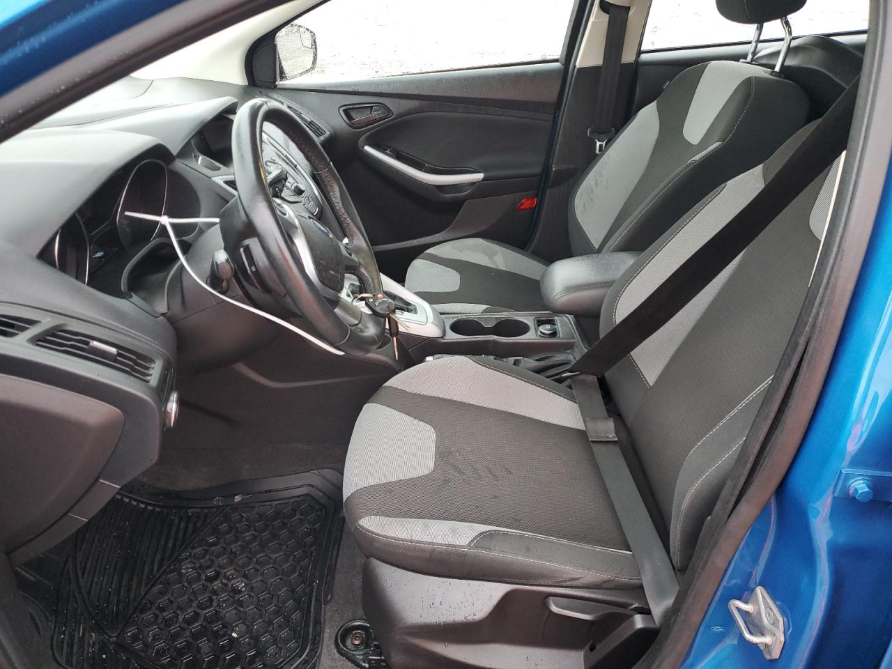 1FAHP3K26CL173108 2012 Ford Focus Se