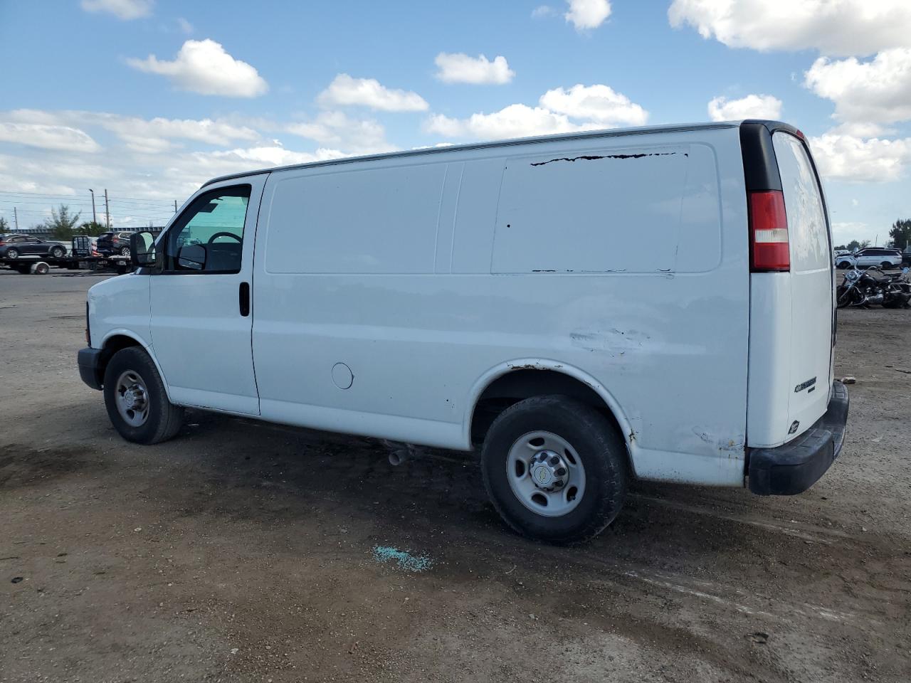 1GCWGFBA2D1161884 2013 Chevrolet Express G2500