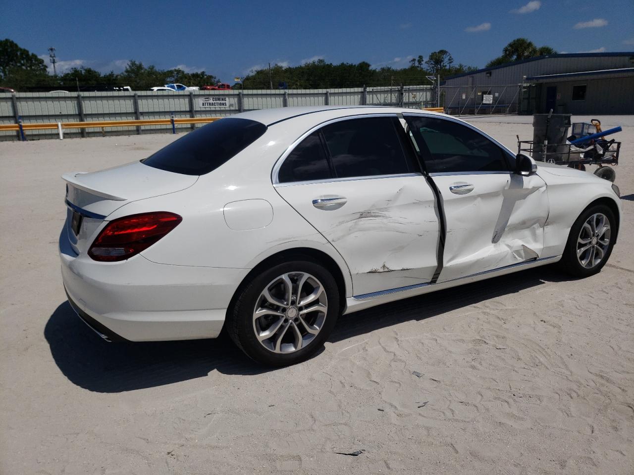 55SWF4JB5FU045007 2015 Mercedes-Benz C 300